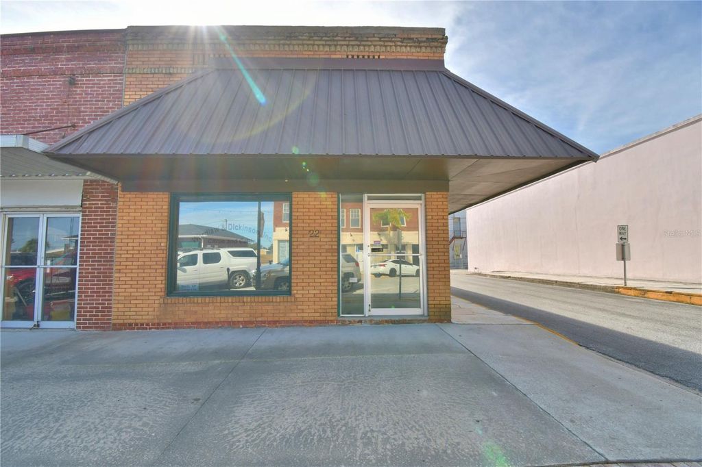 Photo of 22 E Wall Street, Frostproof, FL 33843 (MLS # K4903258)