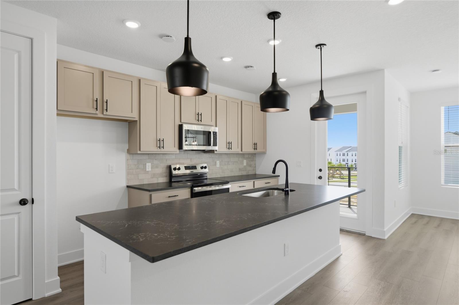 PARKVIEW/HAMLIN - Residential