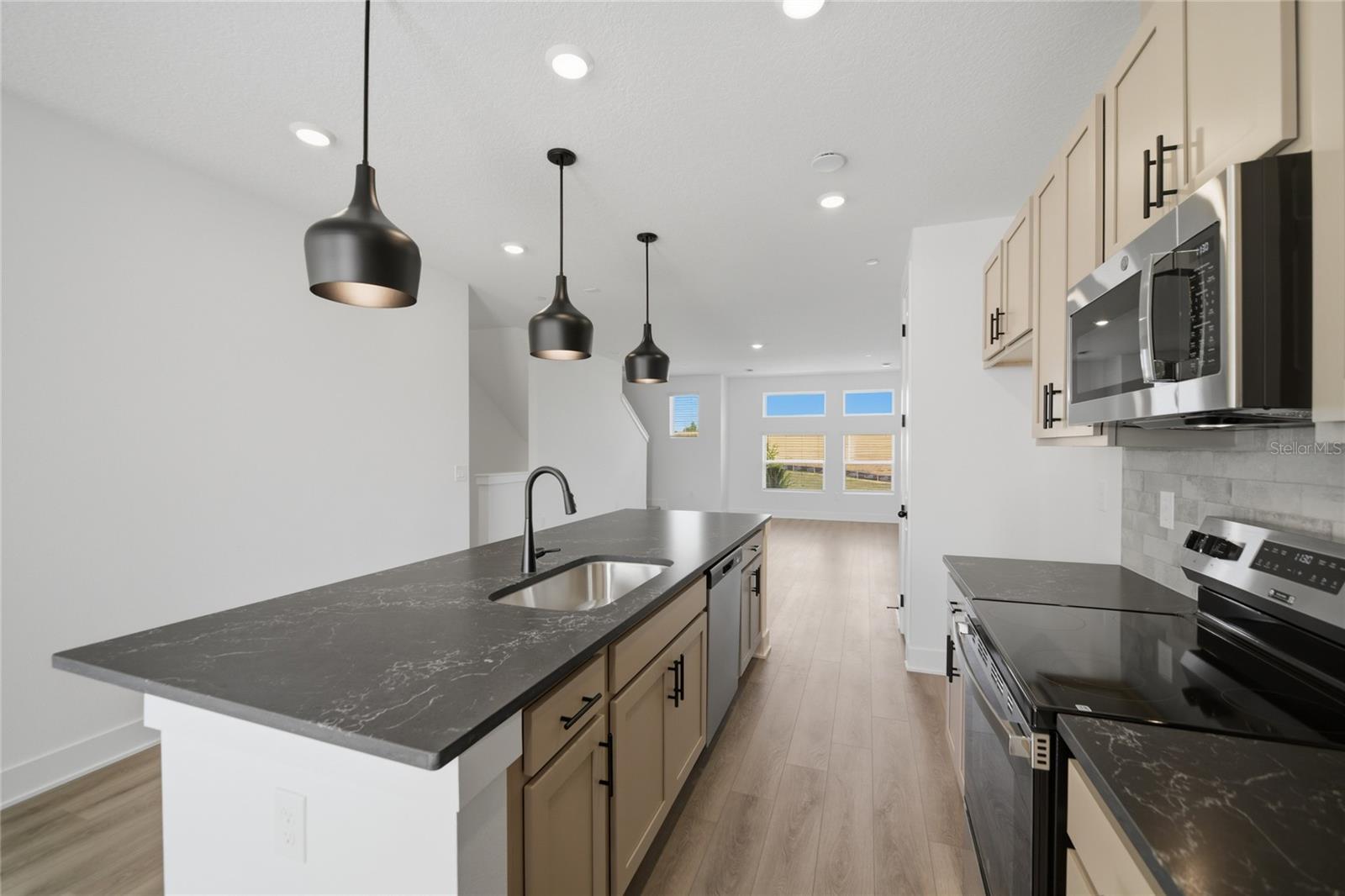 PARKVIEW/HAMLIN - Residential