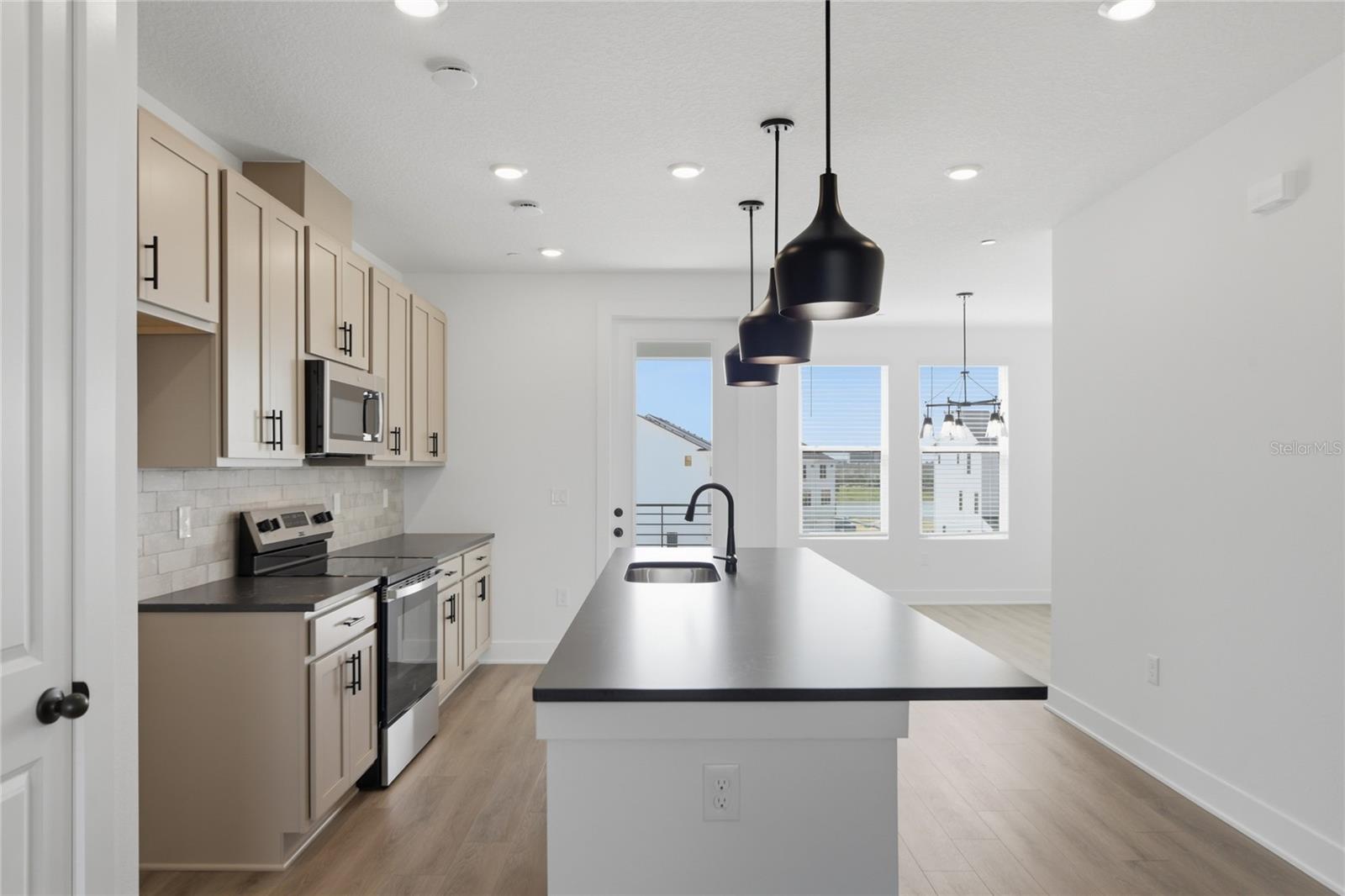 PARKVIEW/HAMLIN - Residential