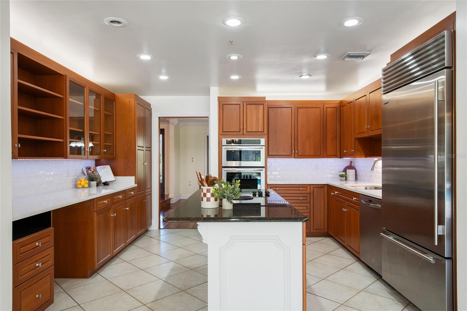 BUTLER BAY - Residential