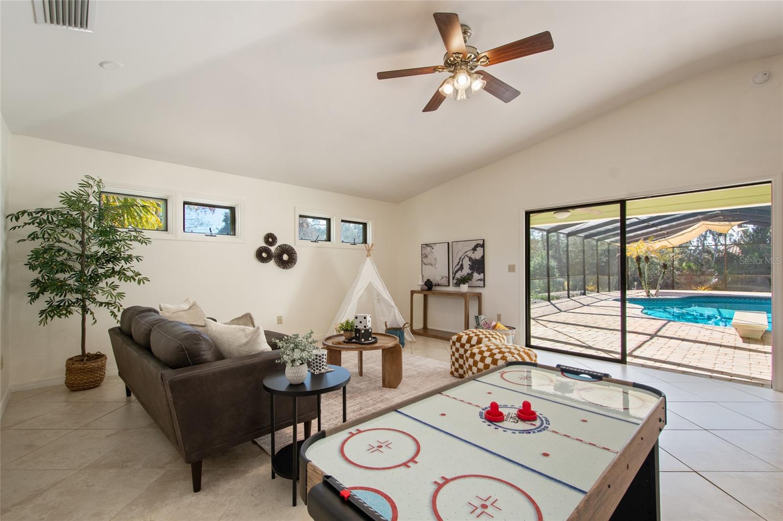 BUTLER BAY - Residential