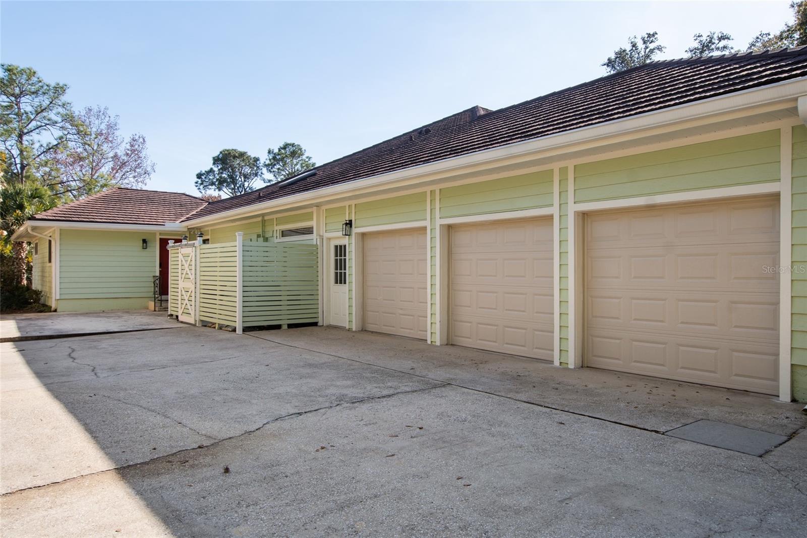 BUTLER BAY - Residential