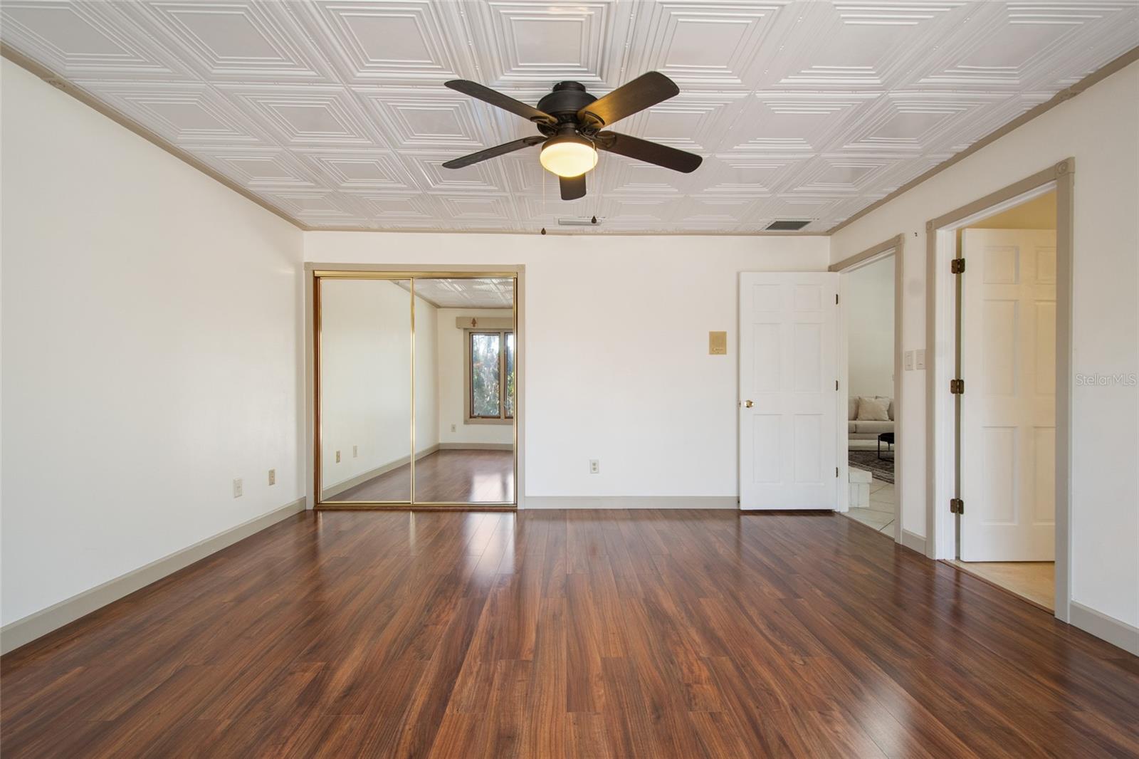 BUTLER BAY - Residential