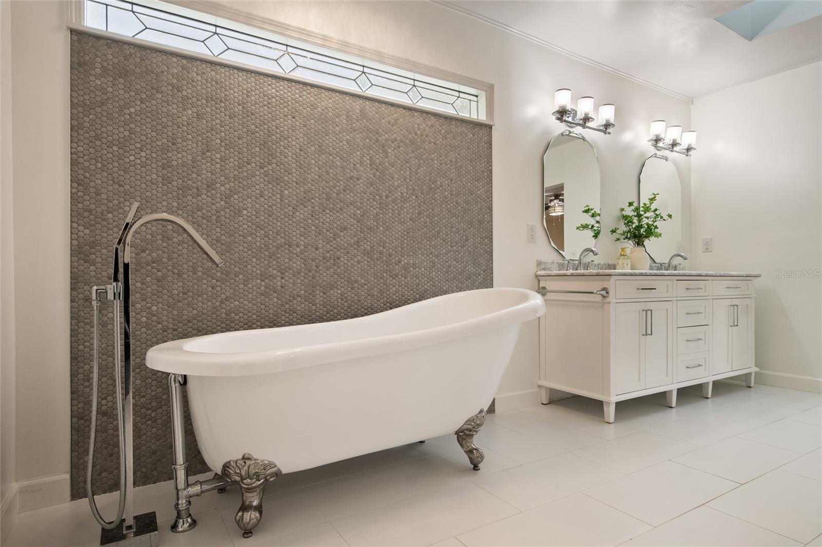 BUTLER BAY - Residential