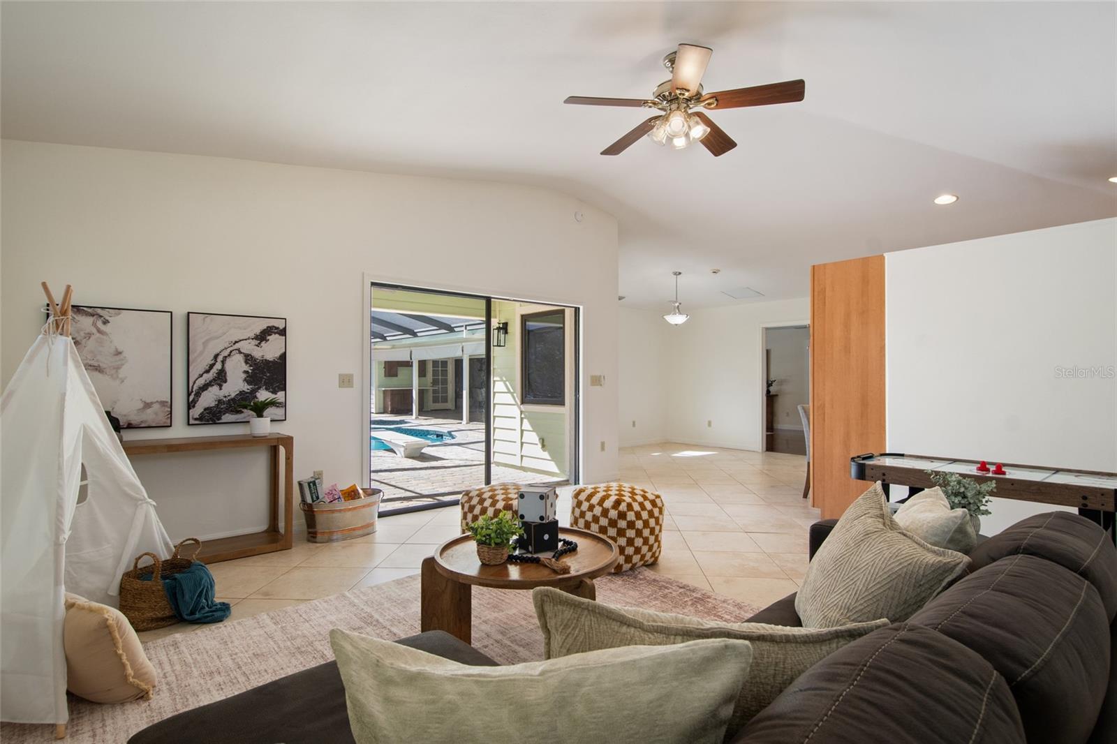 BUTLER BAY - Residential