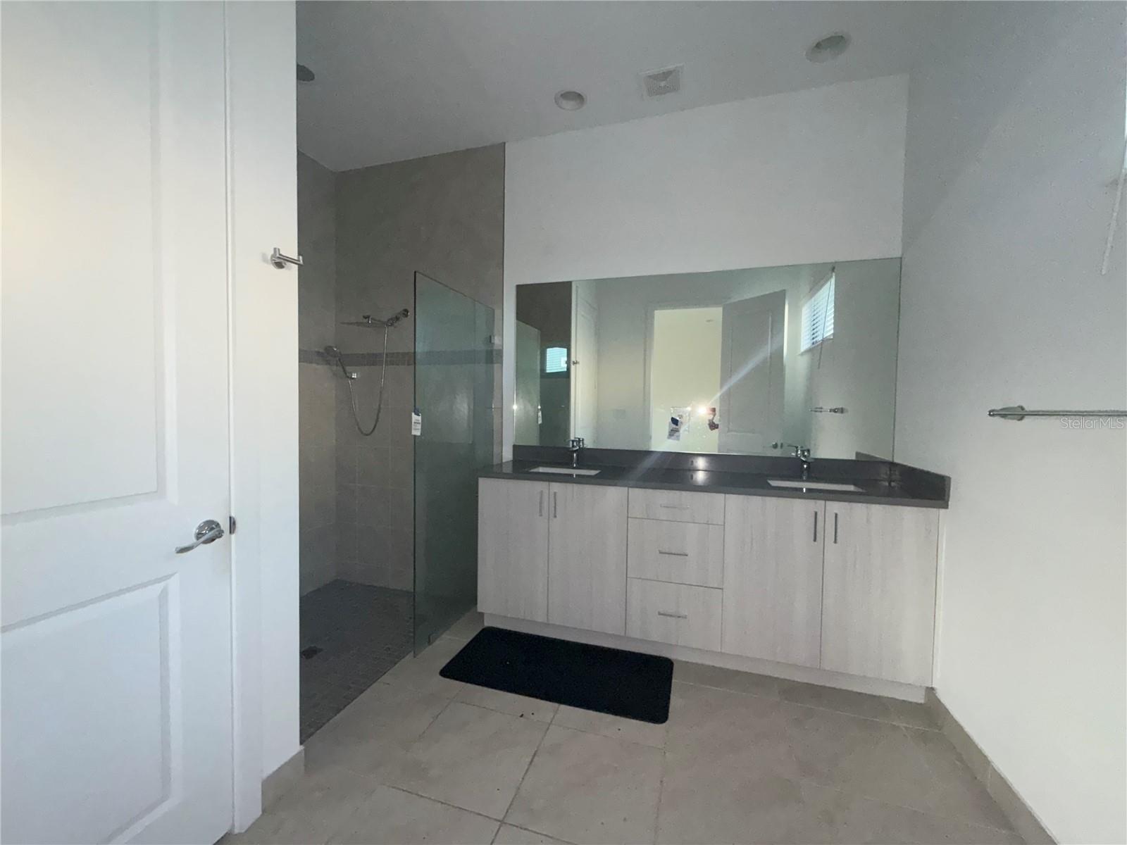 AVE MARIA - Residential