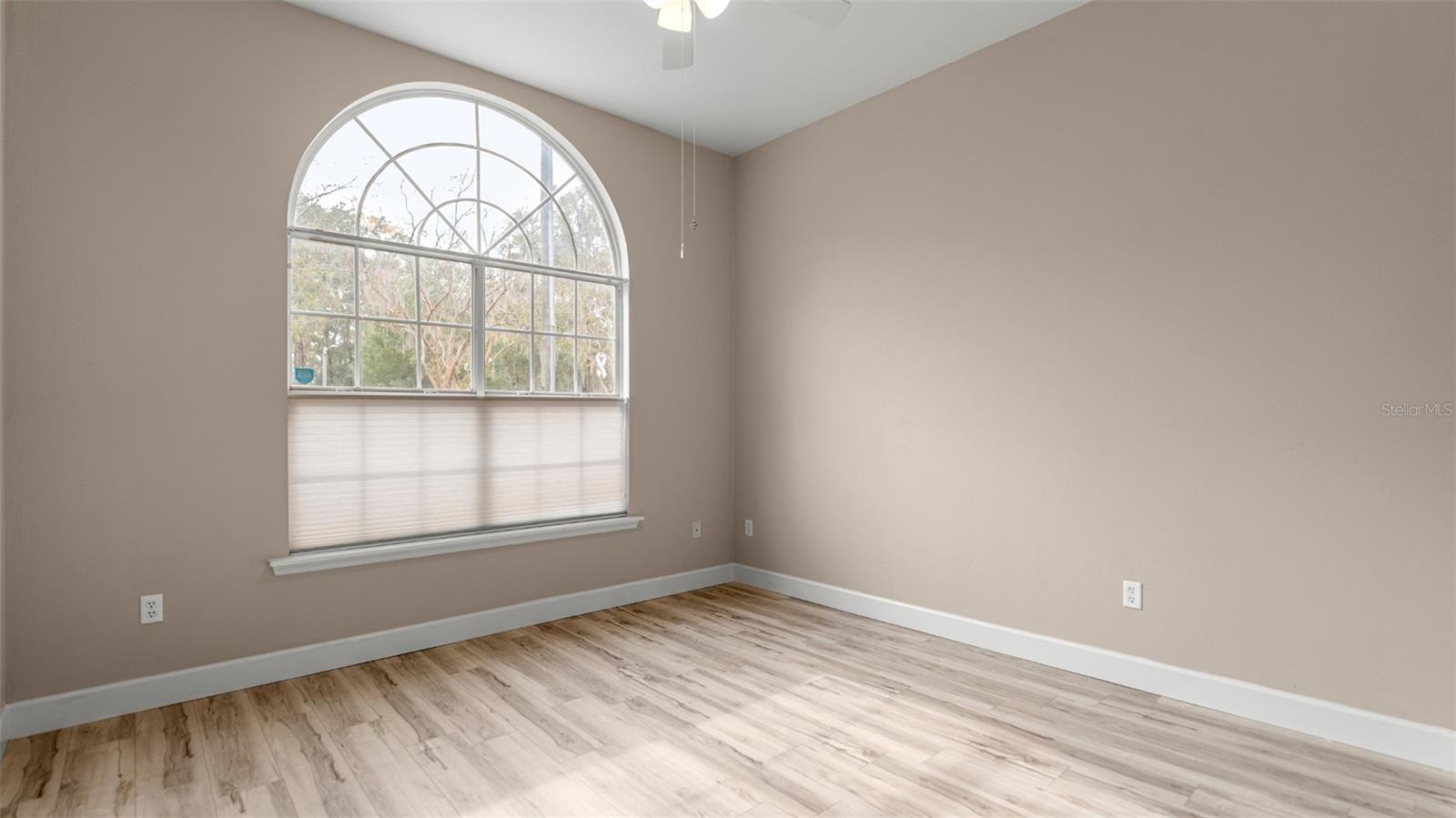 HP/HAMPSTEAD PK33,25-40,65-9 - Residential