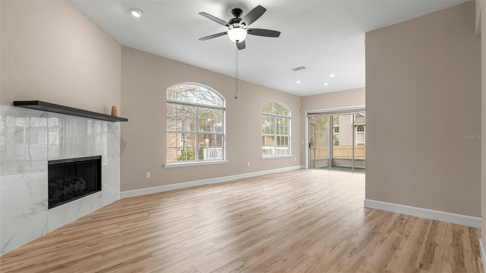 HP/HAMPSTEAD PK33,25-40,65-9 - Residential