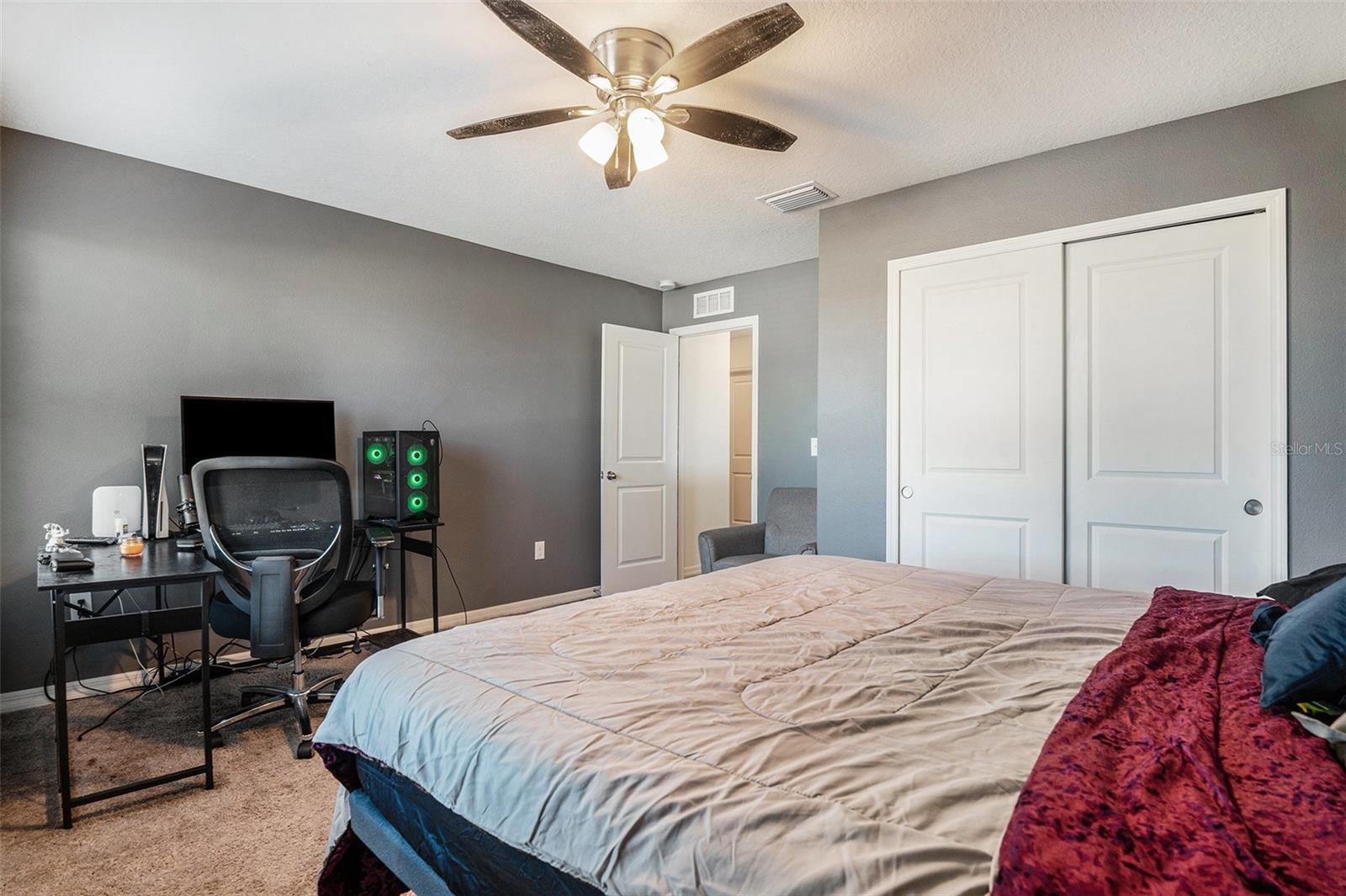 LEGENDS POINTE - Residential