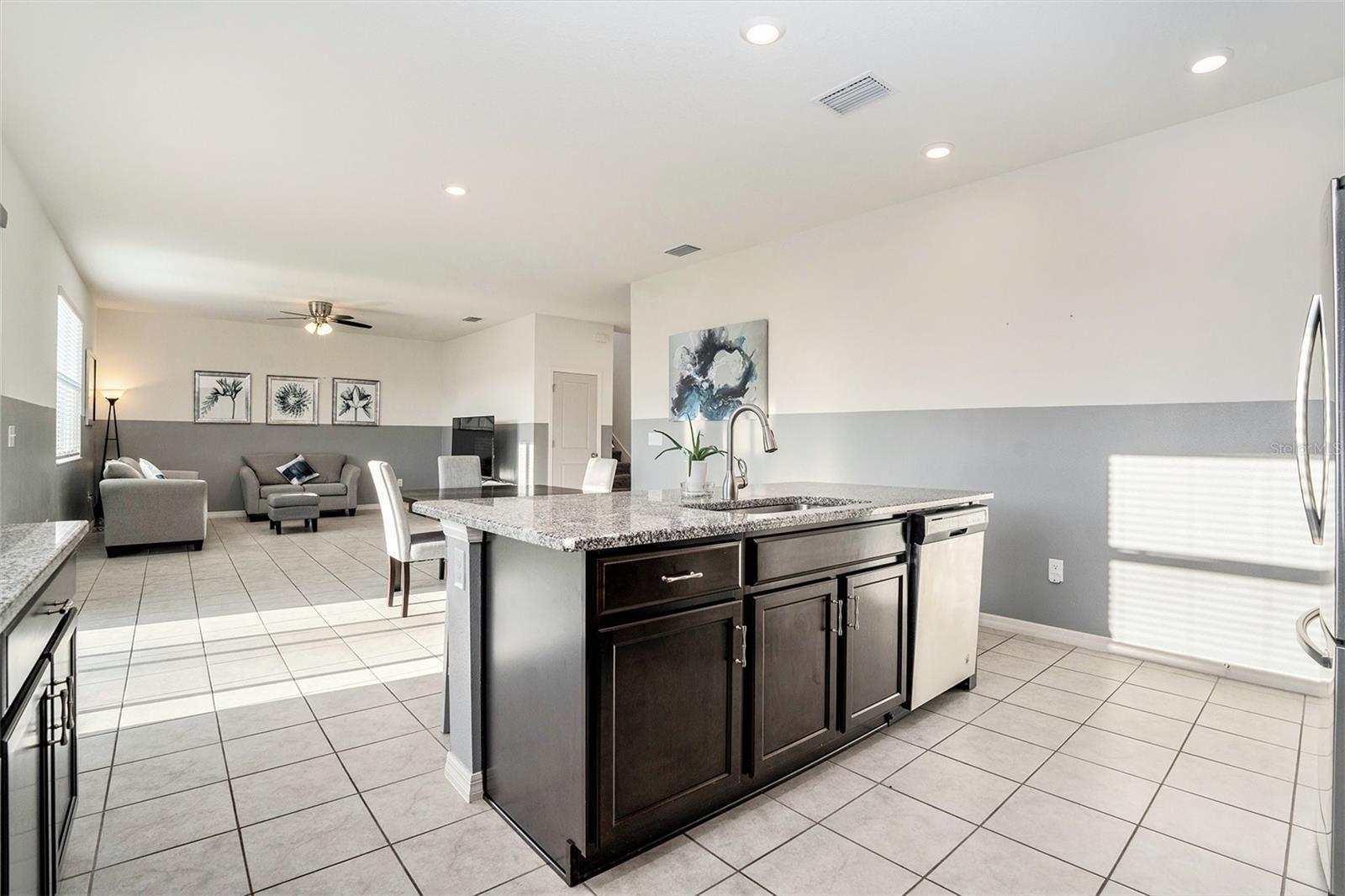 LEGENDS POINTE - Residential