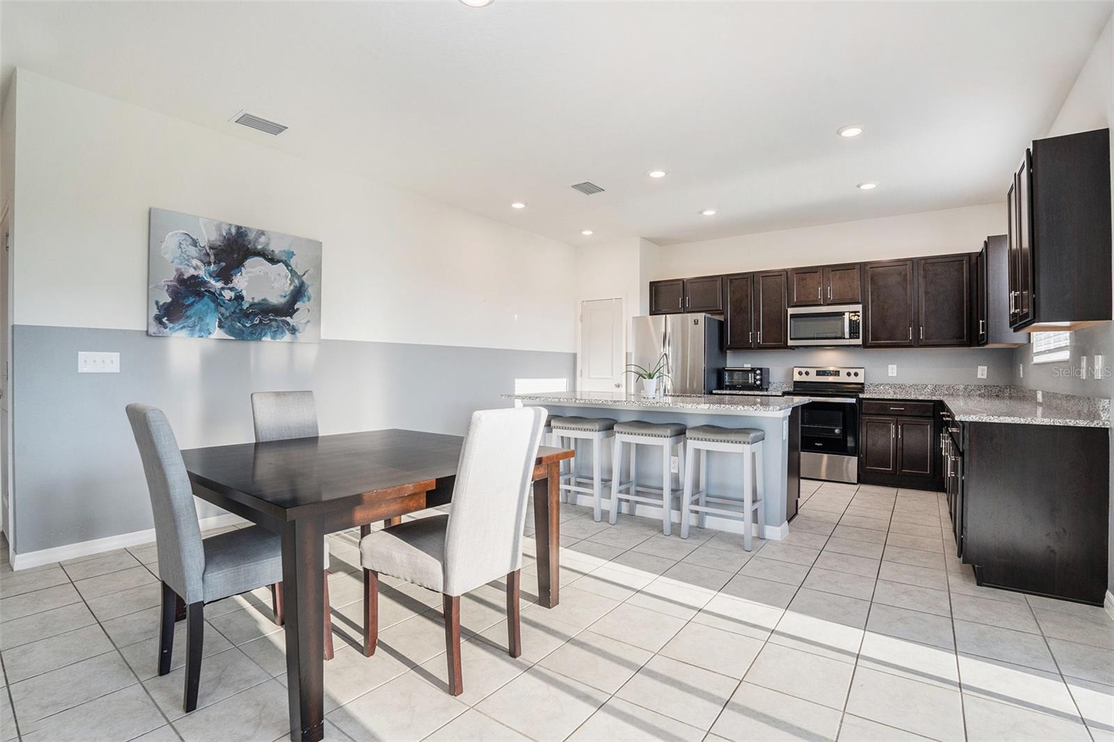 LEGENDS POINTE - Residential