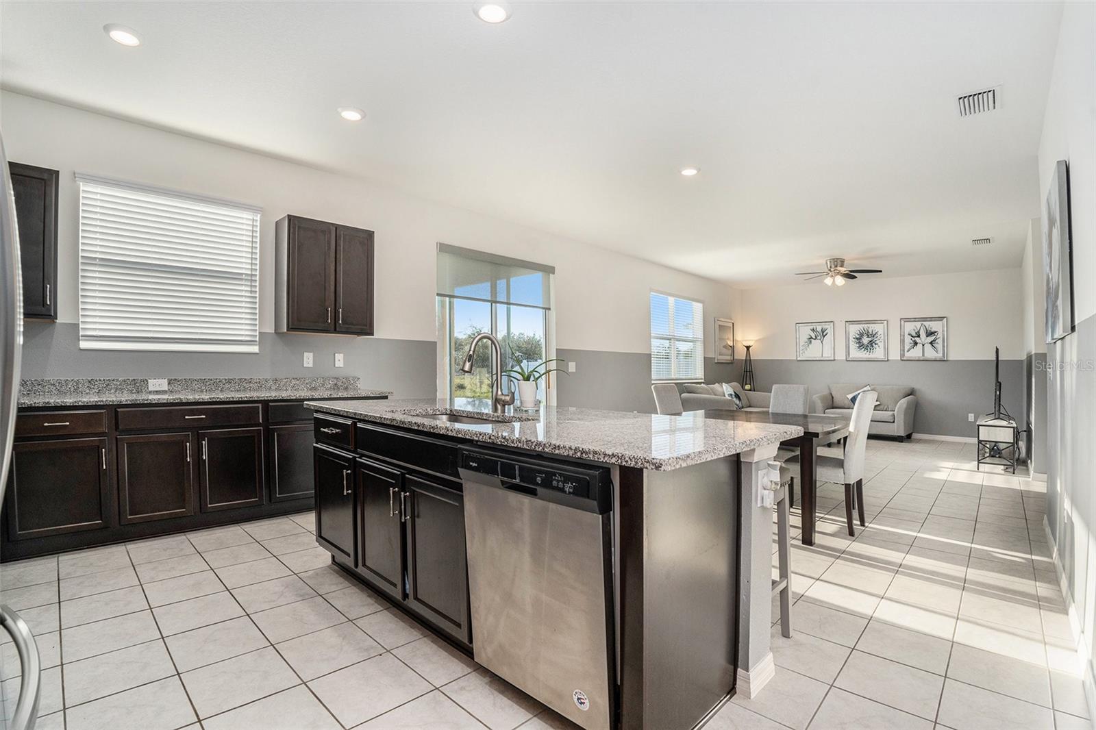 LEGENDS POINTE - Residential