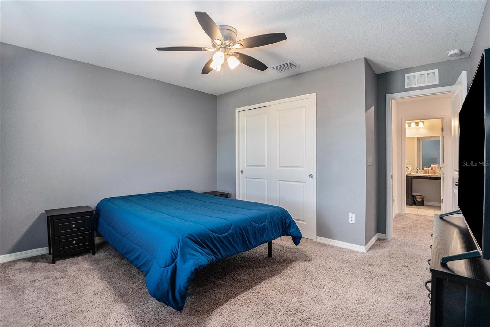 LEGENDS POINTE - Residential