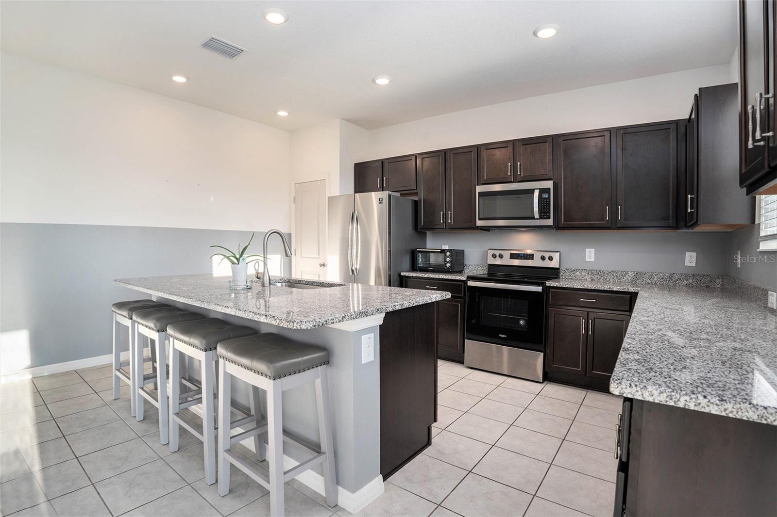 LEGENDS POINTE - Residential