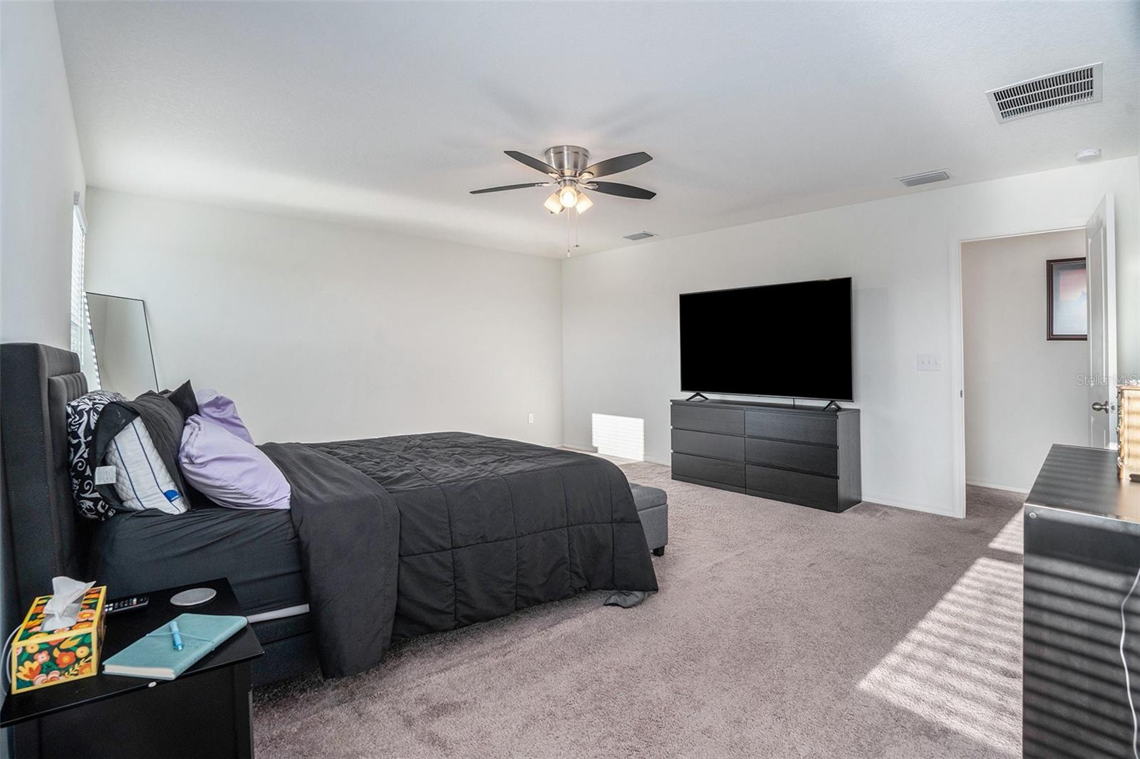 LEGENDS POINTE - Residential