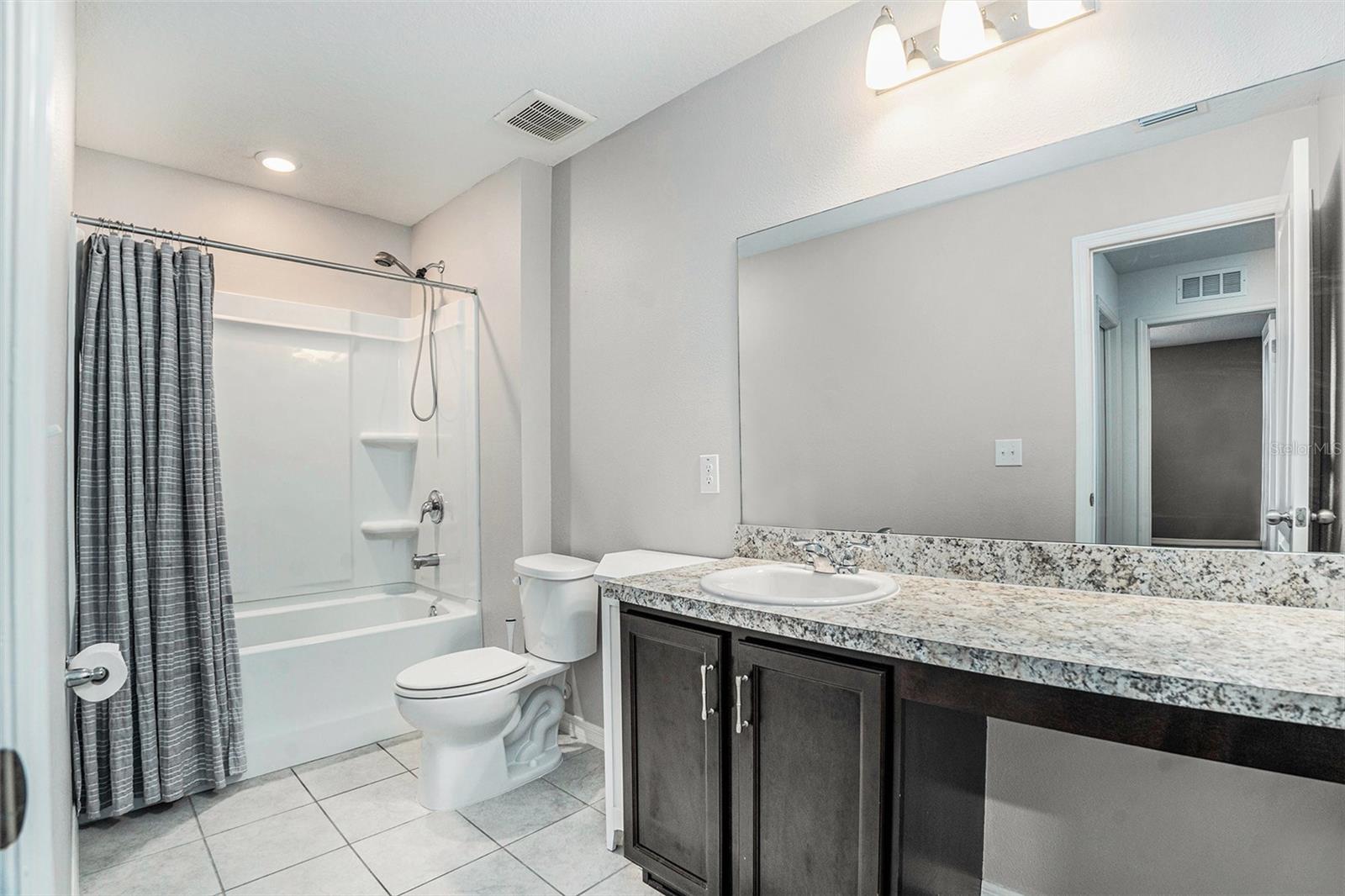 LEGENDS POINTE - Residential