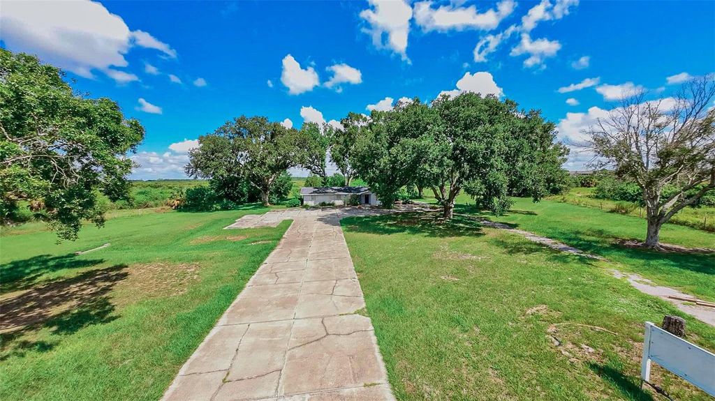 Photo of 1030 Chalet Suzanne Road, Lake Wales, FL 33859 (MLS # K4903062)