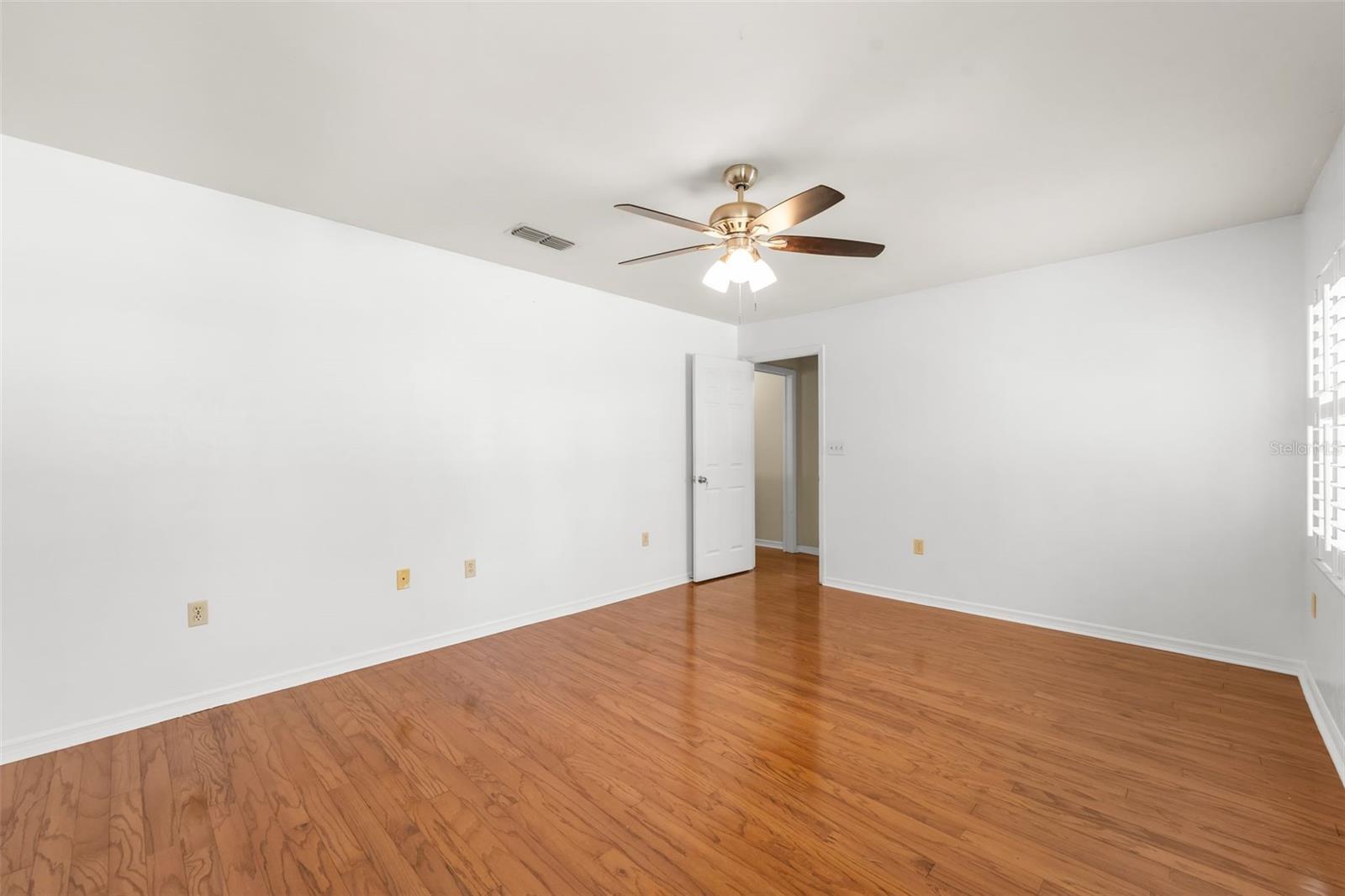 FAIRWAY ESTATES IN - Residential