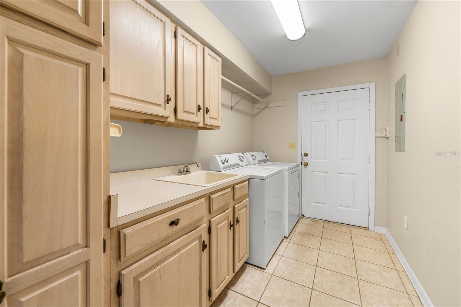 FAIRWAY ESTATES IN - Residential