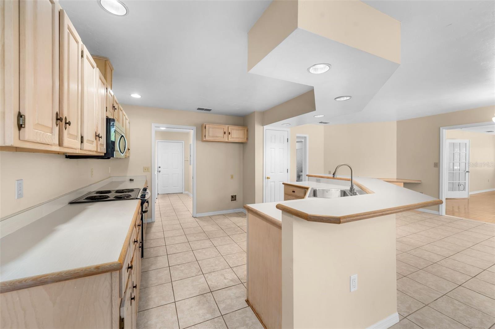 FAIRWAY ESTATES IN - Residential