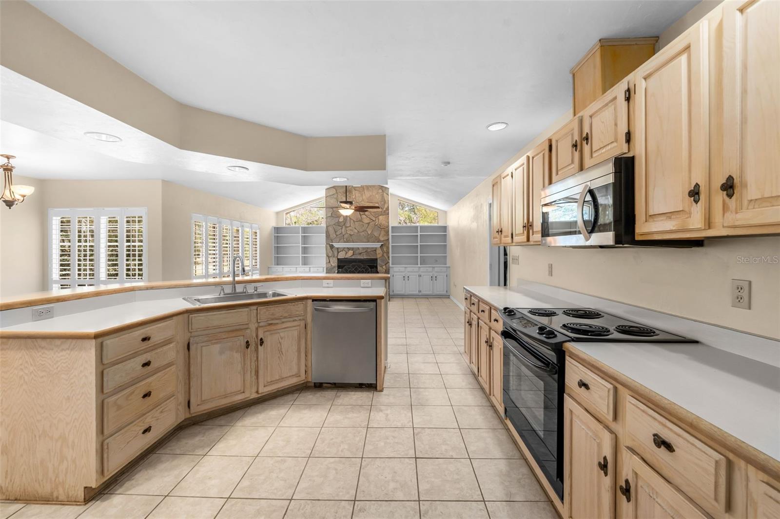 FAIRWAY ESTATES IN - Residential