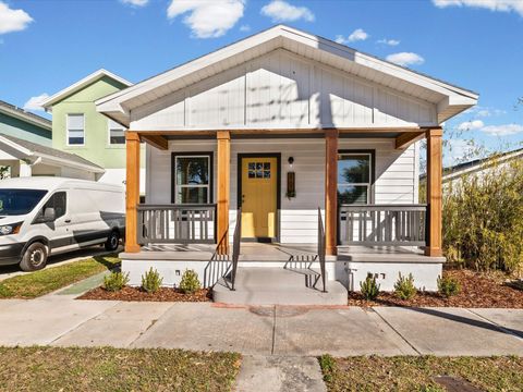 Photo of 2107 W Cherry Street, Tampa, FL 33607 (MLS # TB8470450)