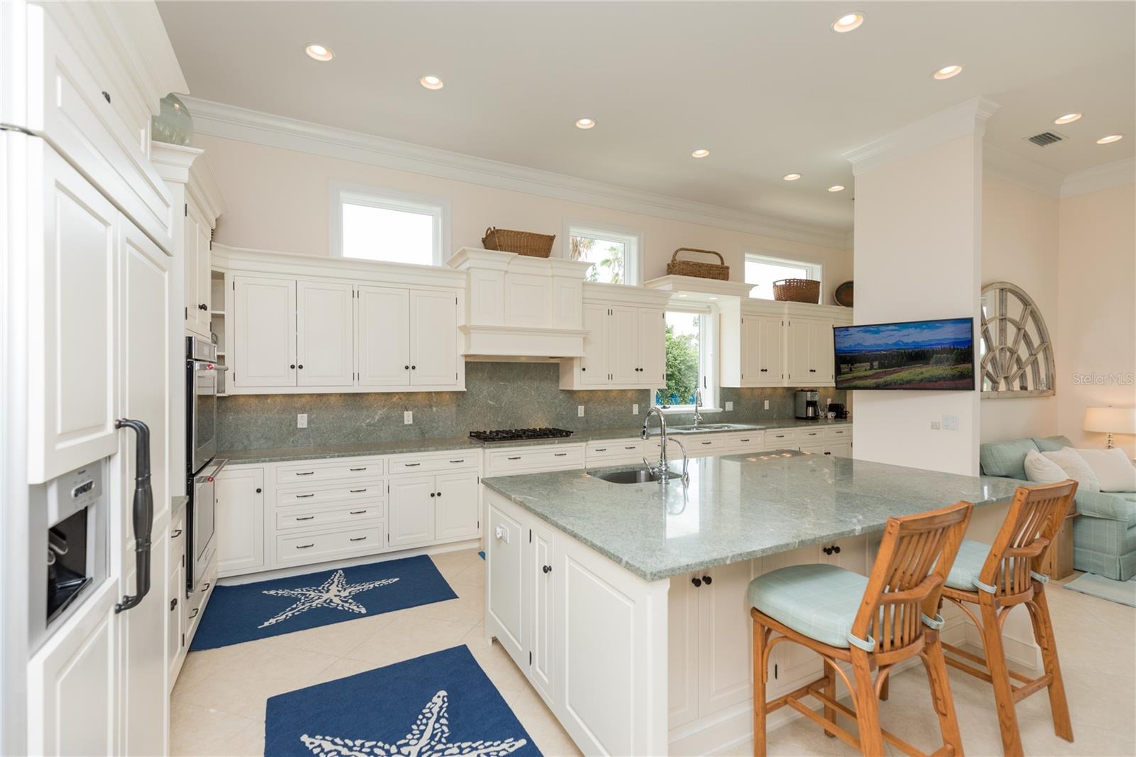 ISLAND ESTATES SUB - Residential