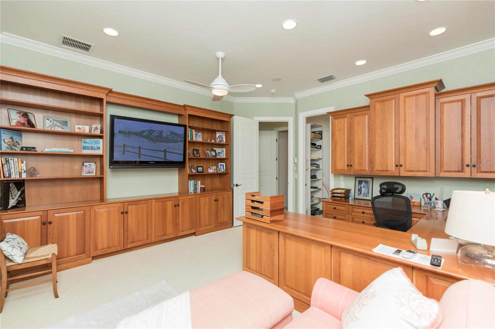 ISLAND ESTATES SUB - Residential