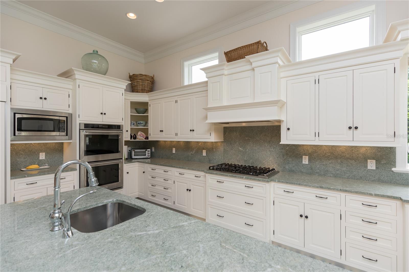 ISLAND ESTATES SUB - Residential