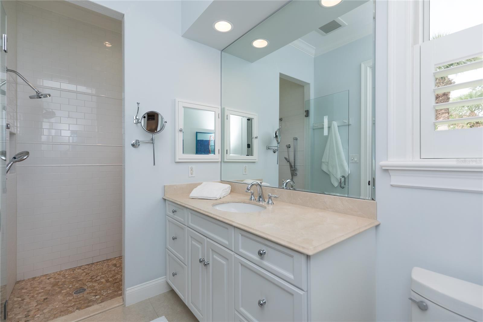 ISLAND ESTATES SUB - Residential