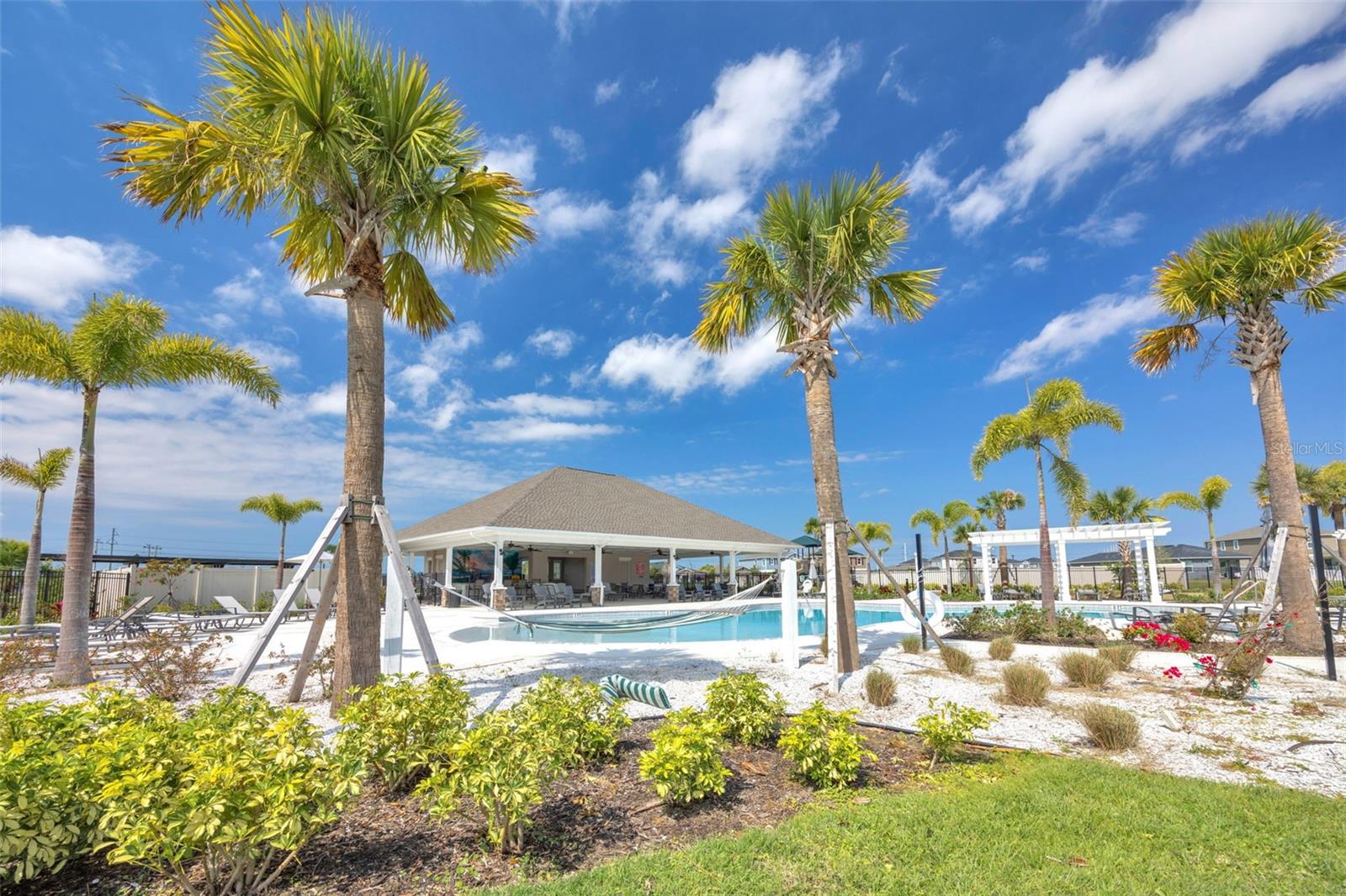 SAWGRASS LAKES PH I-III - Residential Lease