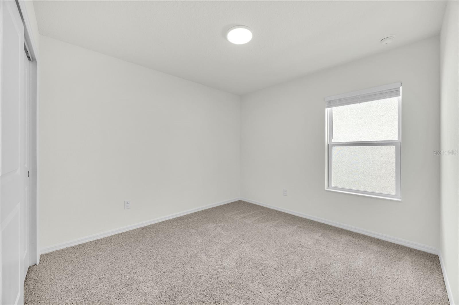 SAWGRASS LAKES PH I-III - Residential Lease