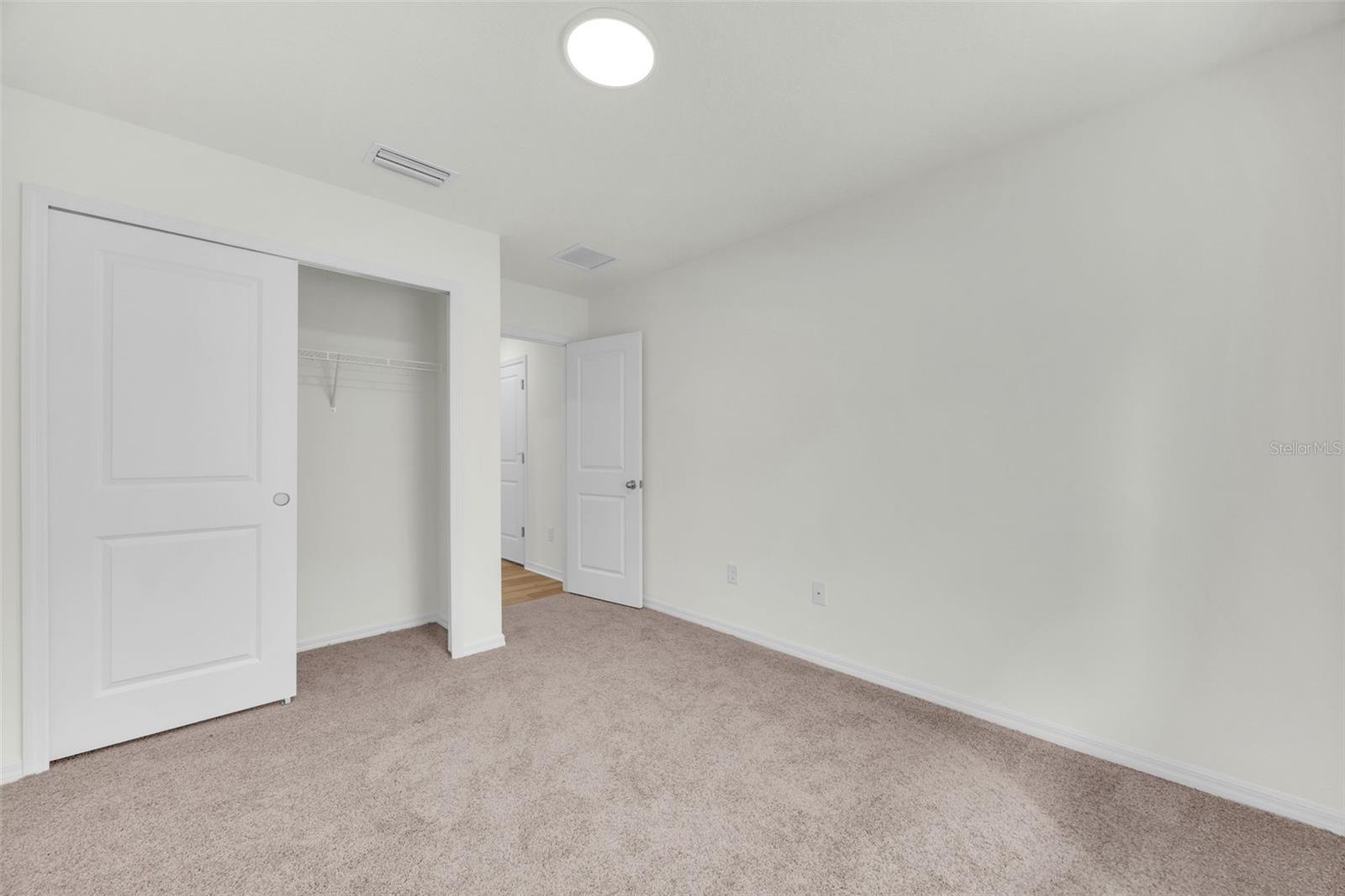 SAWGRASS LAKES PH I-III - Residential Lease