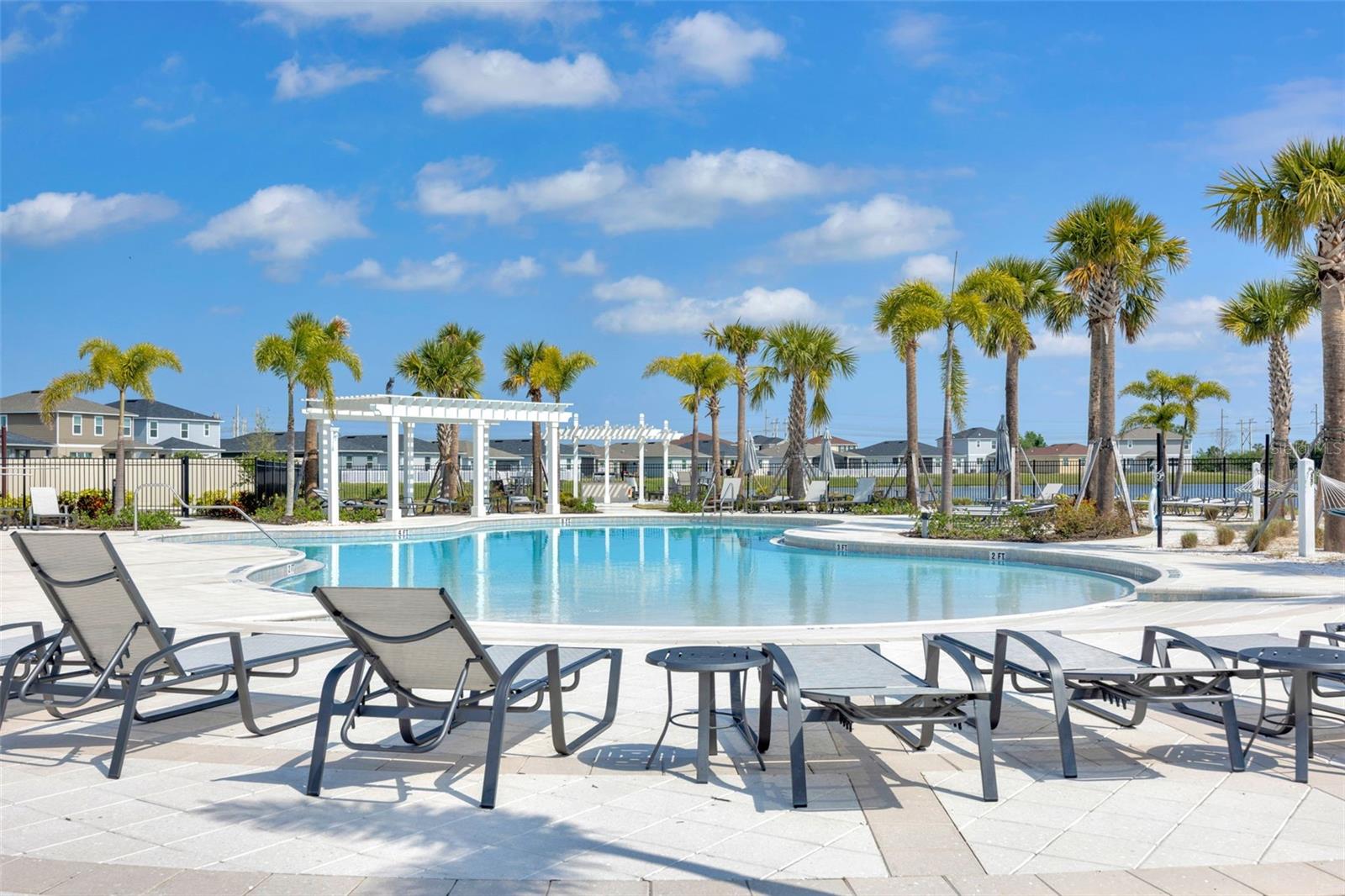 SAWGRASS LAKES PH I-III - Residential Lease