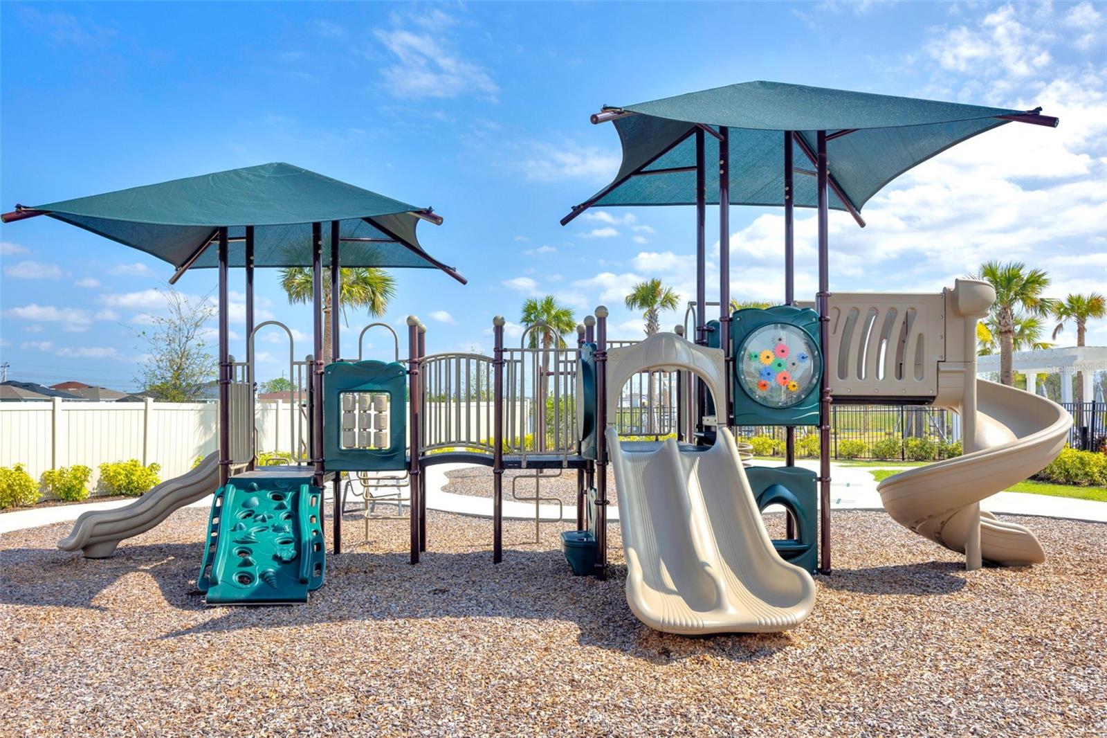 SAWGRASS LAKES PH I-III - Residential Lease