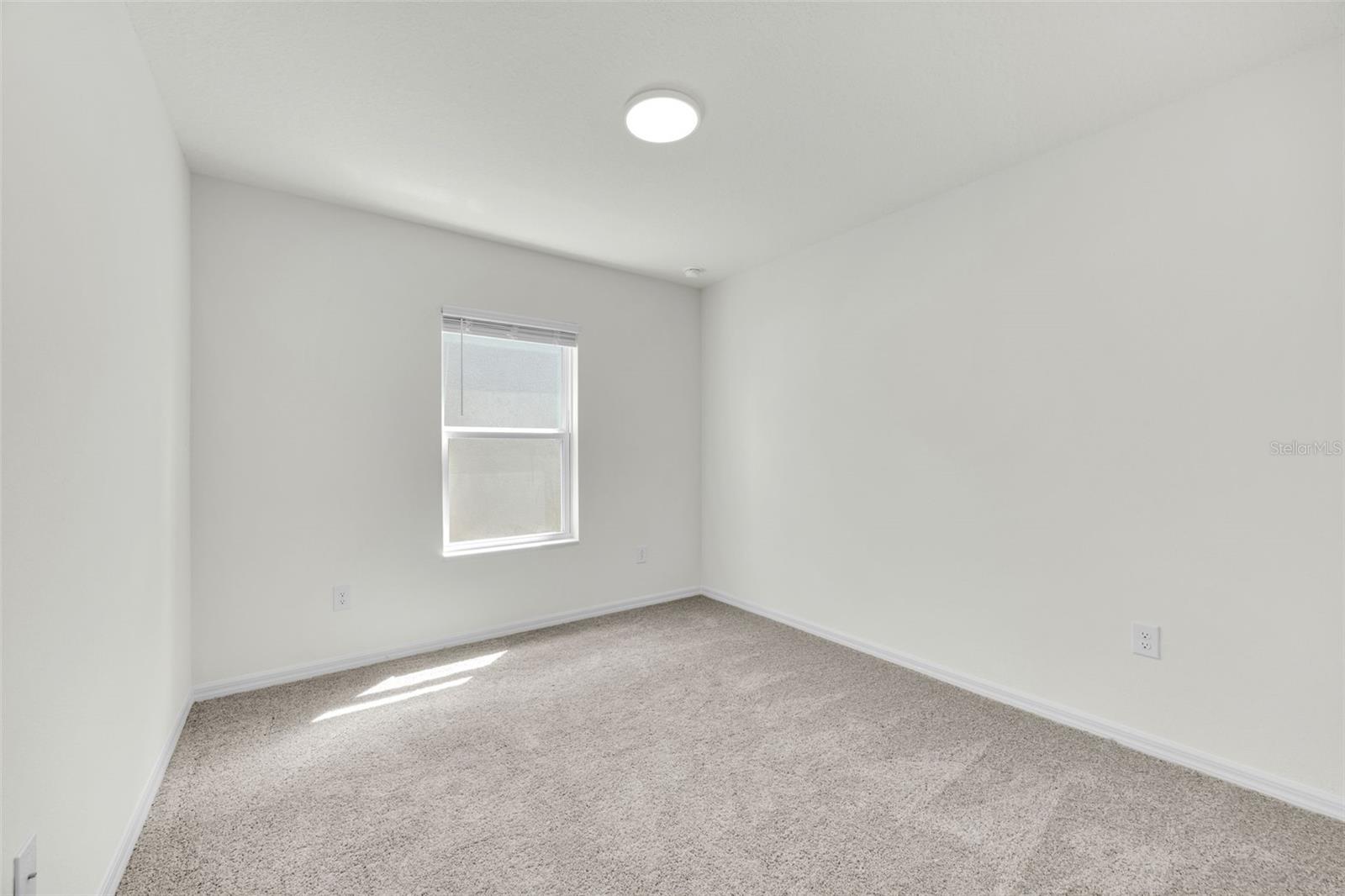 SAWGRASS LAKES PH I-III - Residential Lease