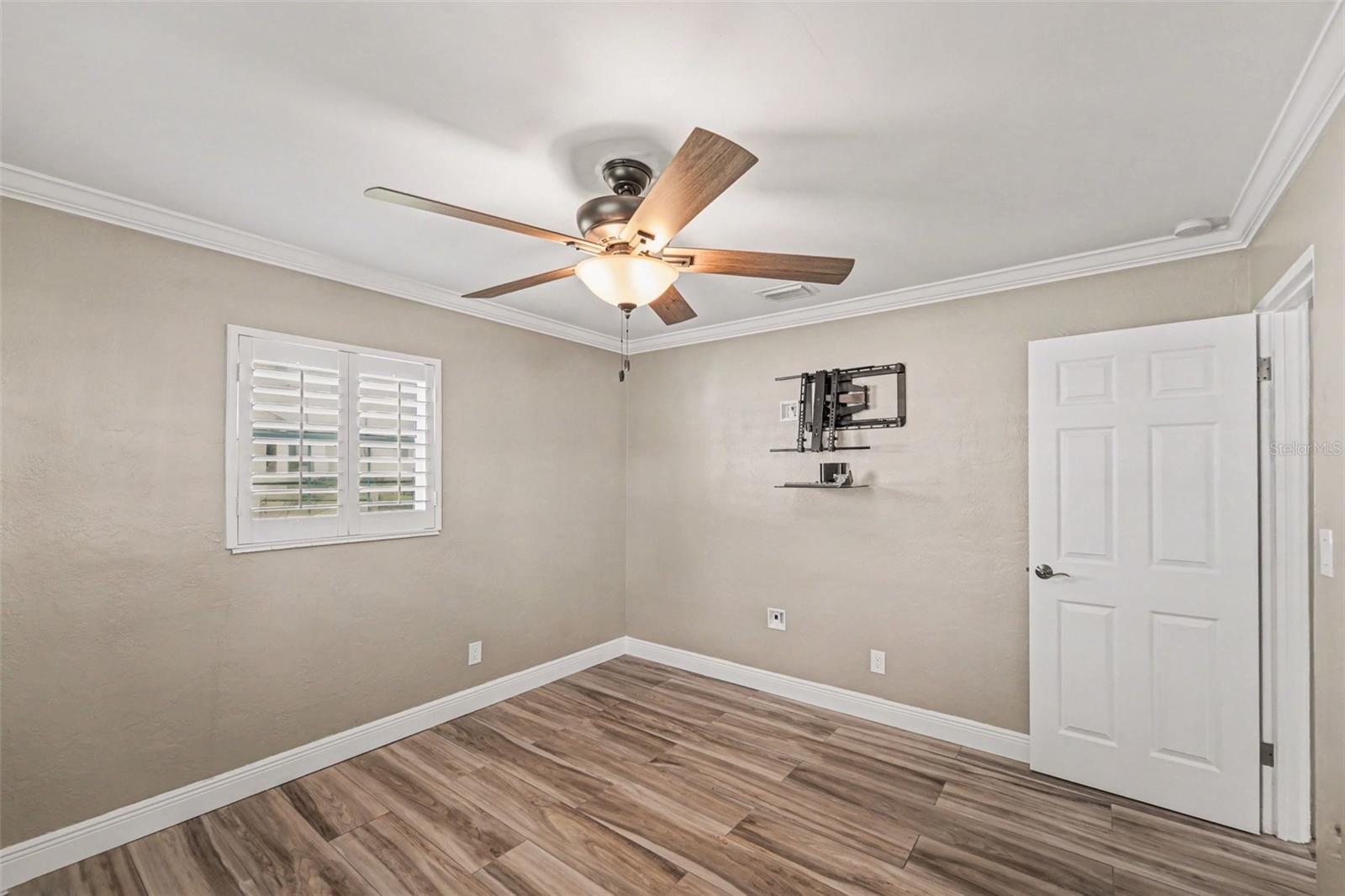 NORTH EAST PARK SHORES - Residential