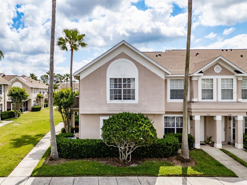 Photo of 724 Kensington Lake Circle, Brandon, FL 33511 (MLS # TB8375077)