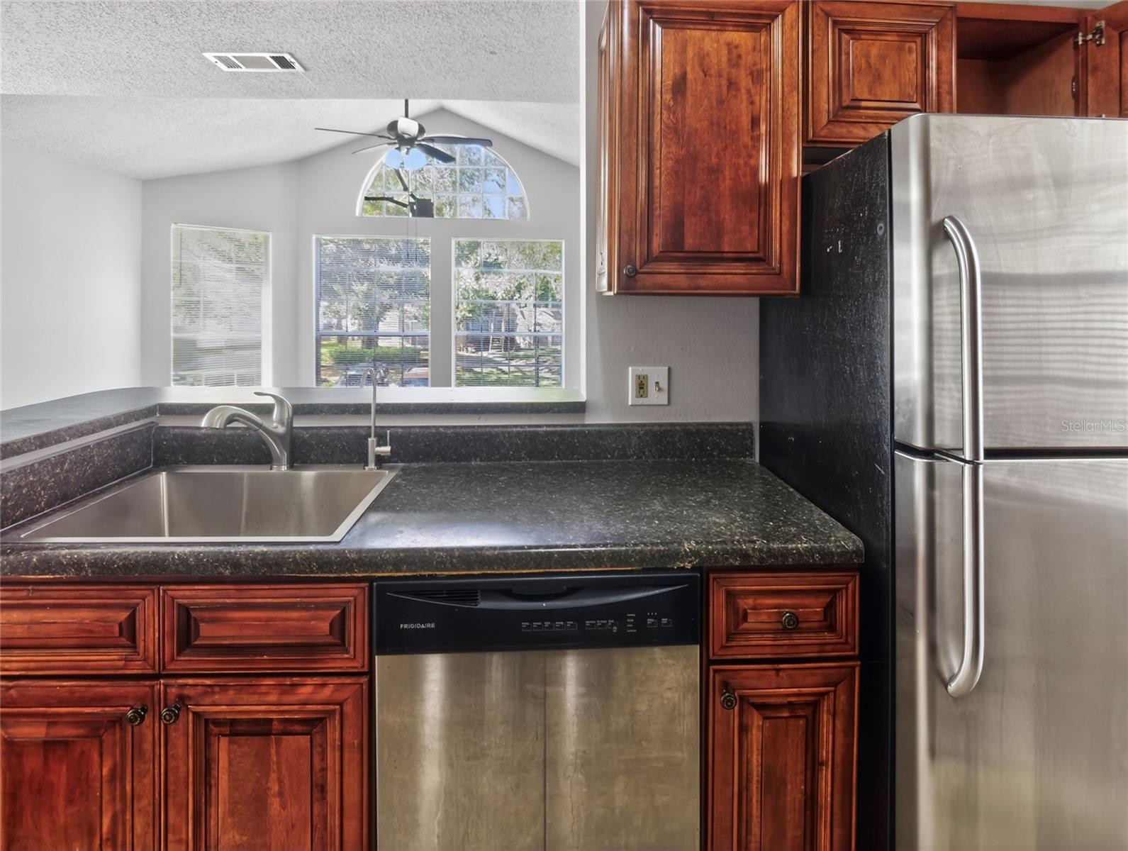 HIDDEN SPGS CONDO - Residential Lease