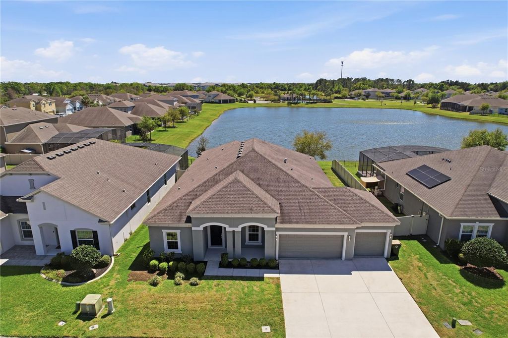 Photo of 5415 Avebury Lane, Saint Cloud, FL 34771 (MLS # O6394110)
