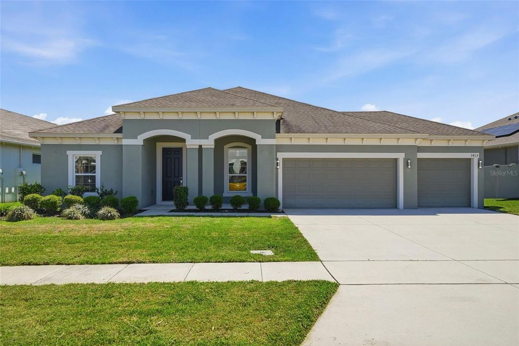 Photo of 5415 Avebury Lane, Saint Cloud, FL 34771 (MLS # O6394110)