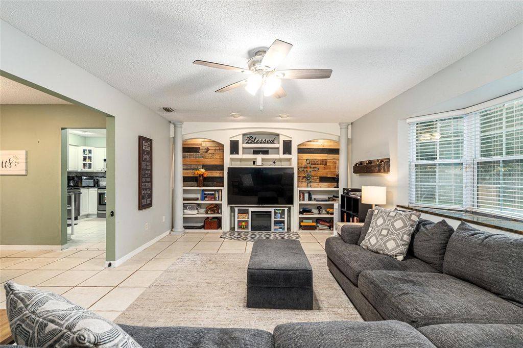 Photo of 3305 NE 26th Court, Ocala, FL 34479 (MLS # OM711844)