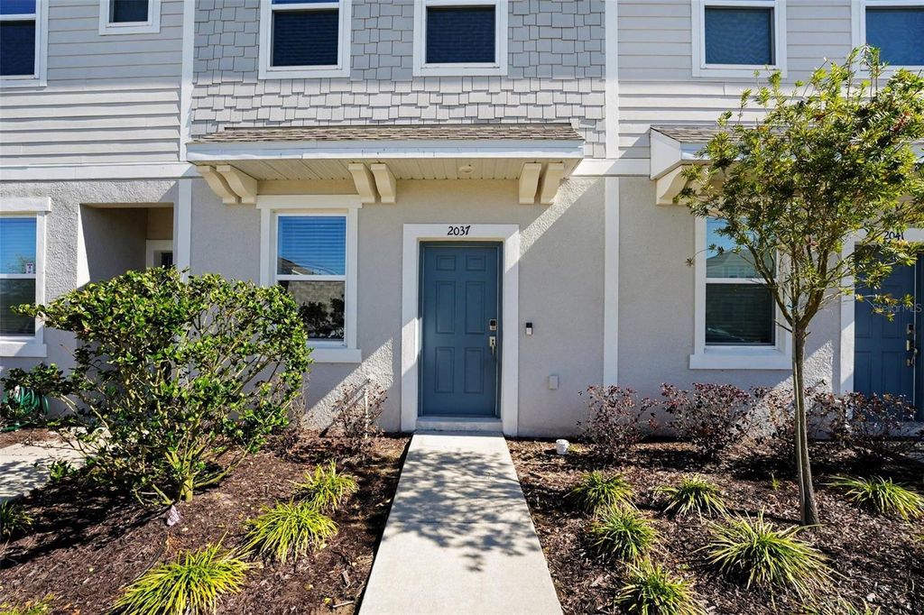 Photo of 2037 Viewfinder Street, Kissimmee, FL 34758 (MLS # O6385694)