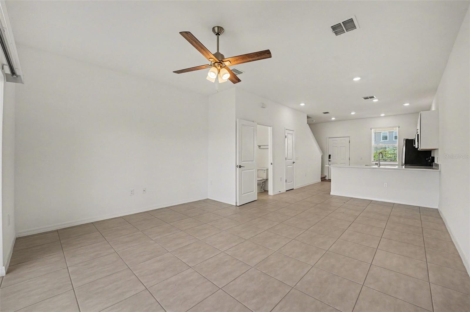 2037 VIEWFINDER STREET