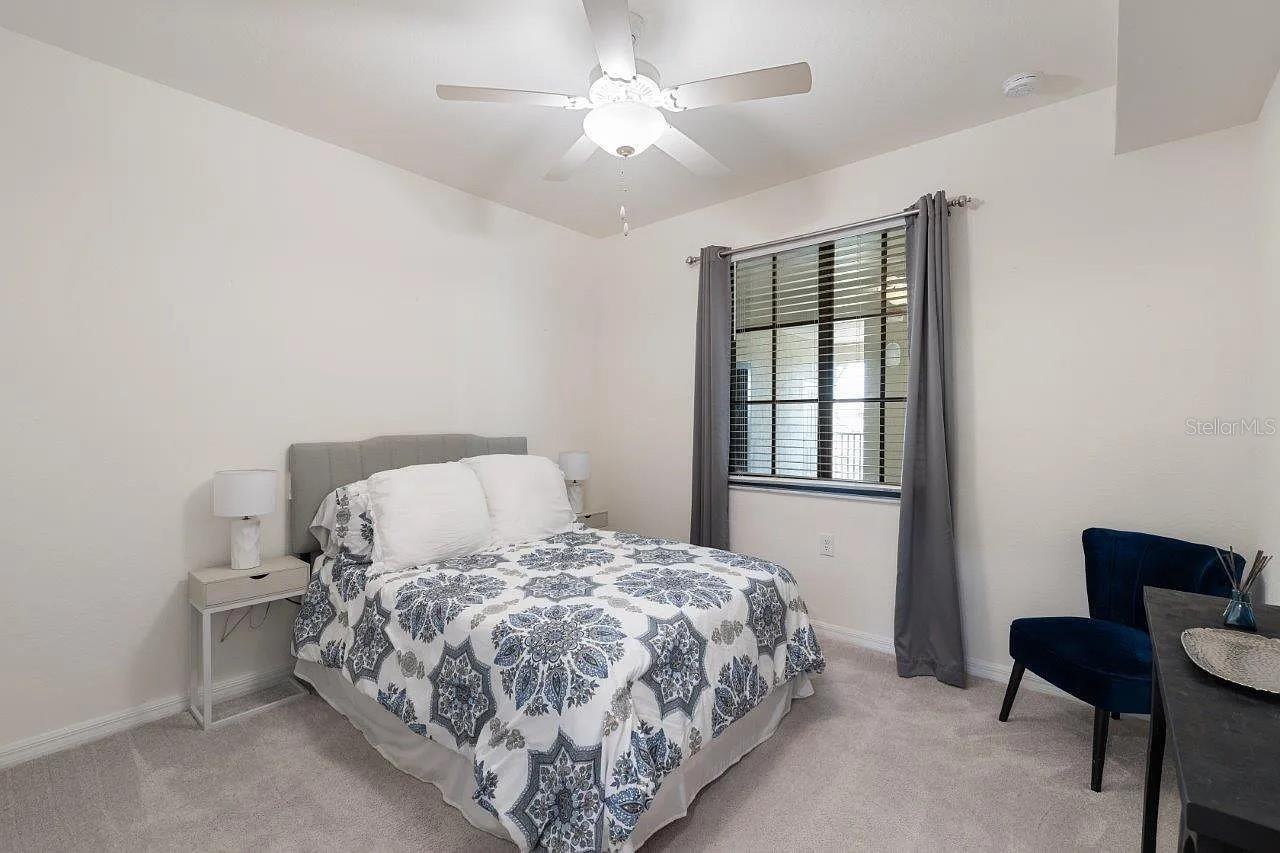 TERRACE VI AT LAKEWOOD NATIONAL PH I - Residential Lease