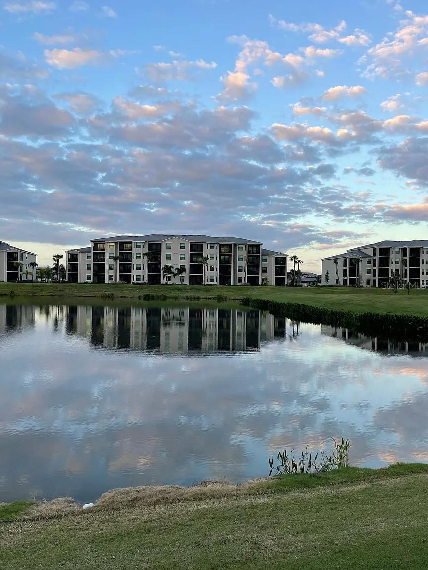 TERRACE VI AT LAKEWOOD NATIONAL PH I - Residential Lease