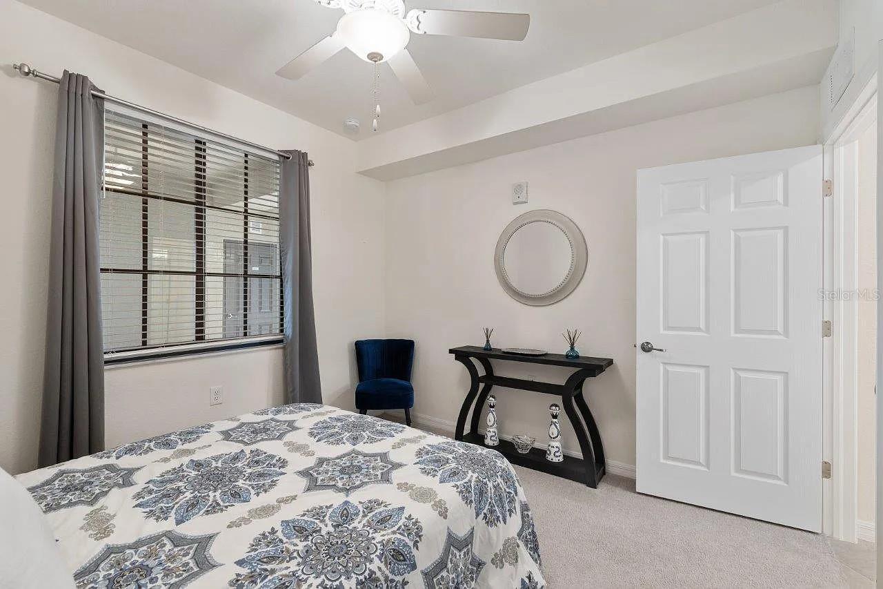TERRACE VI AT LAKEWOOD NATIONAL PH I - Residential Lease