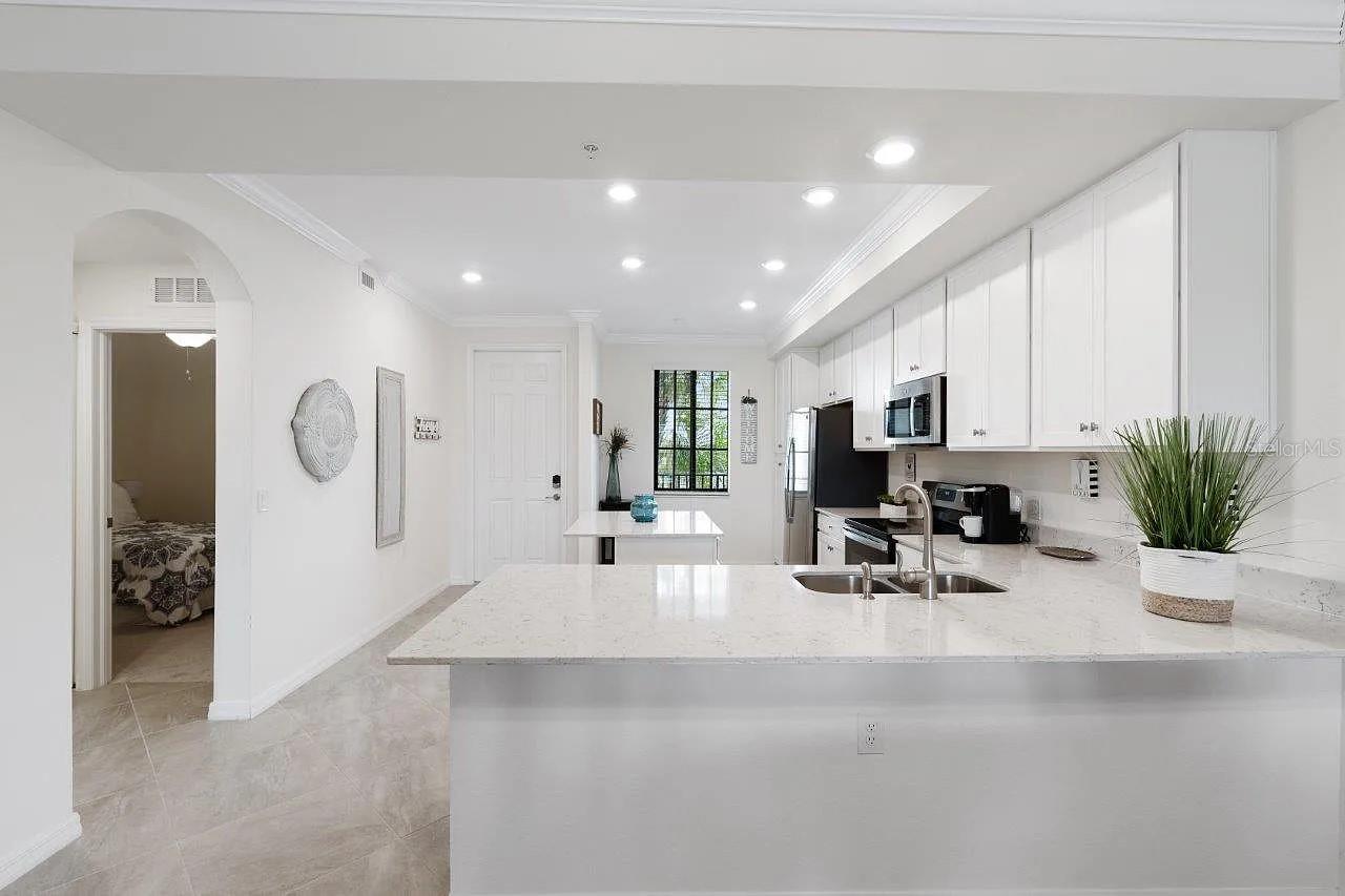 TERRACE VI AT LAKEWOOD NATIONAL PH I - Residential Lease