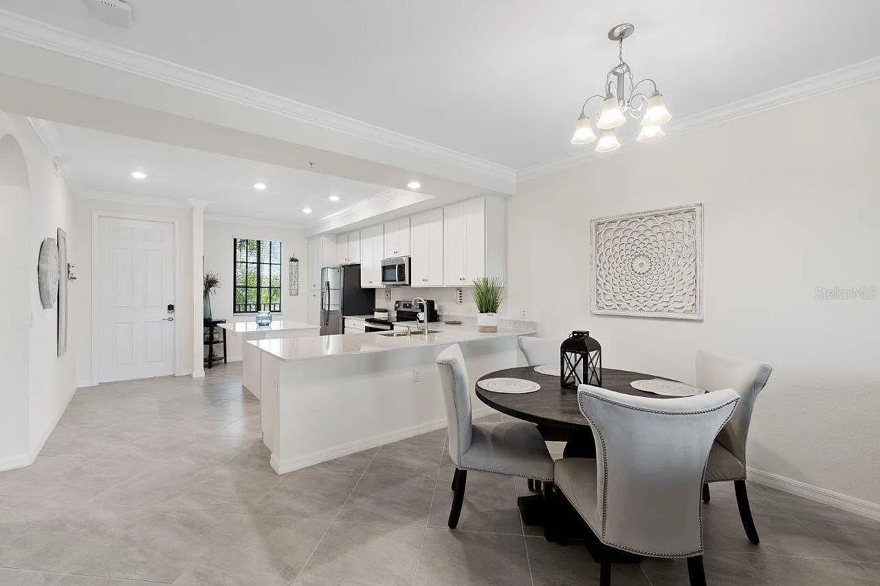 TERRACE VI AT LAKEWOOD NATIONAL PH I - Residential Lease